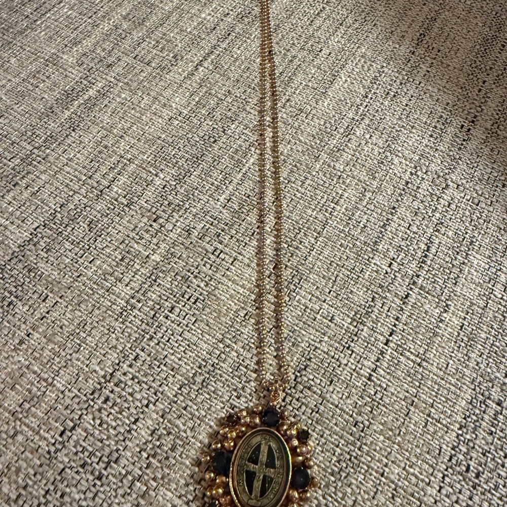 Elegant Rose Gold and Blue VSA Pendant Necklace - Picture 2 of 5